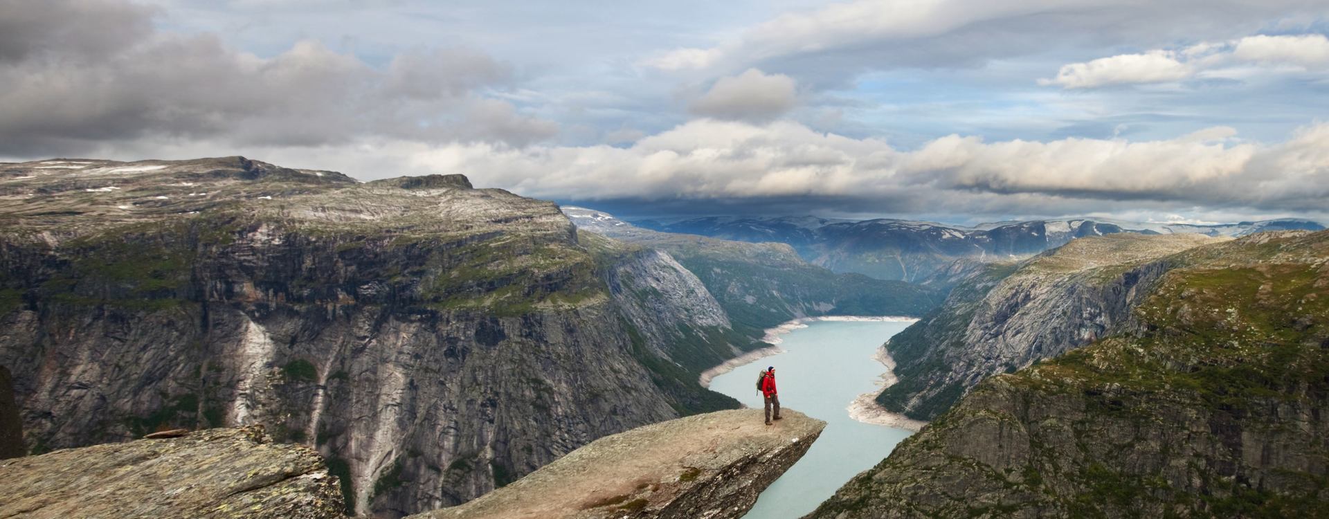 Photo: Galyna Andrushko. Colourbox. Trolltunga. Photo.
