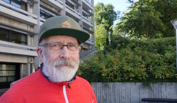 Portrettbilde av Tor-Stian utenfor Realfagbygget.