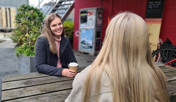 Two students at Kaffebrenneriet. Photo